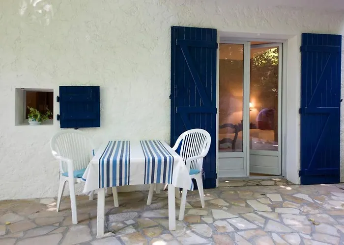 Le Cedre Bleu Vendégház *